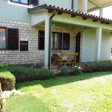 Paliska House With Guest house