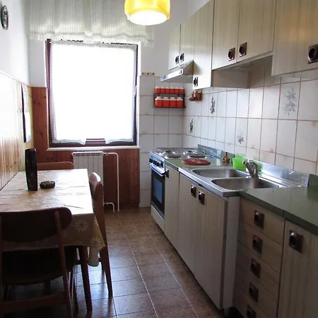 Paliska House With Guest house