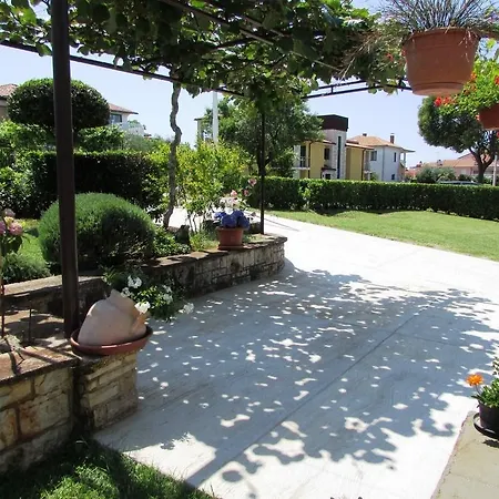 Paliska House With Guest house